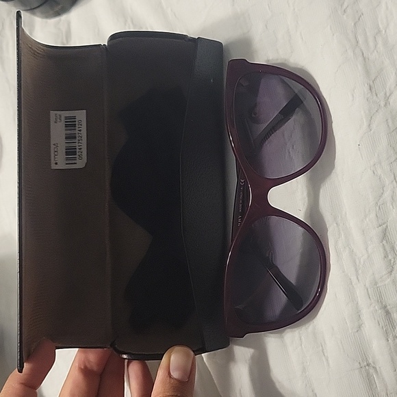 Burberry sunglasses - Picture 4 of 4